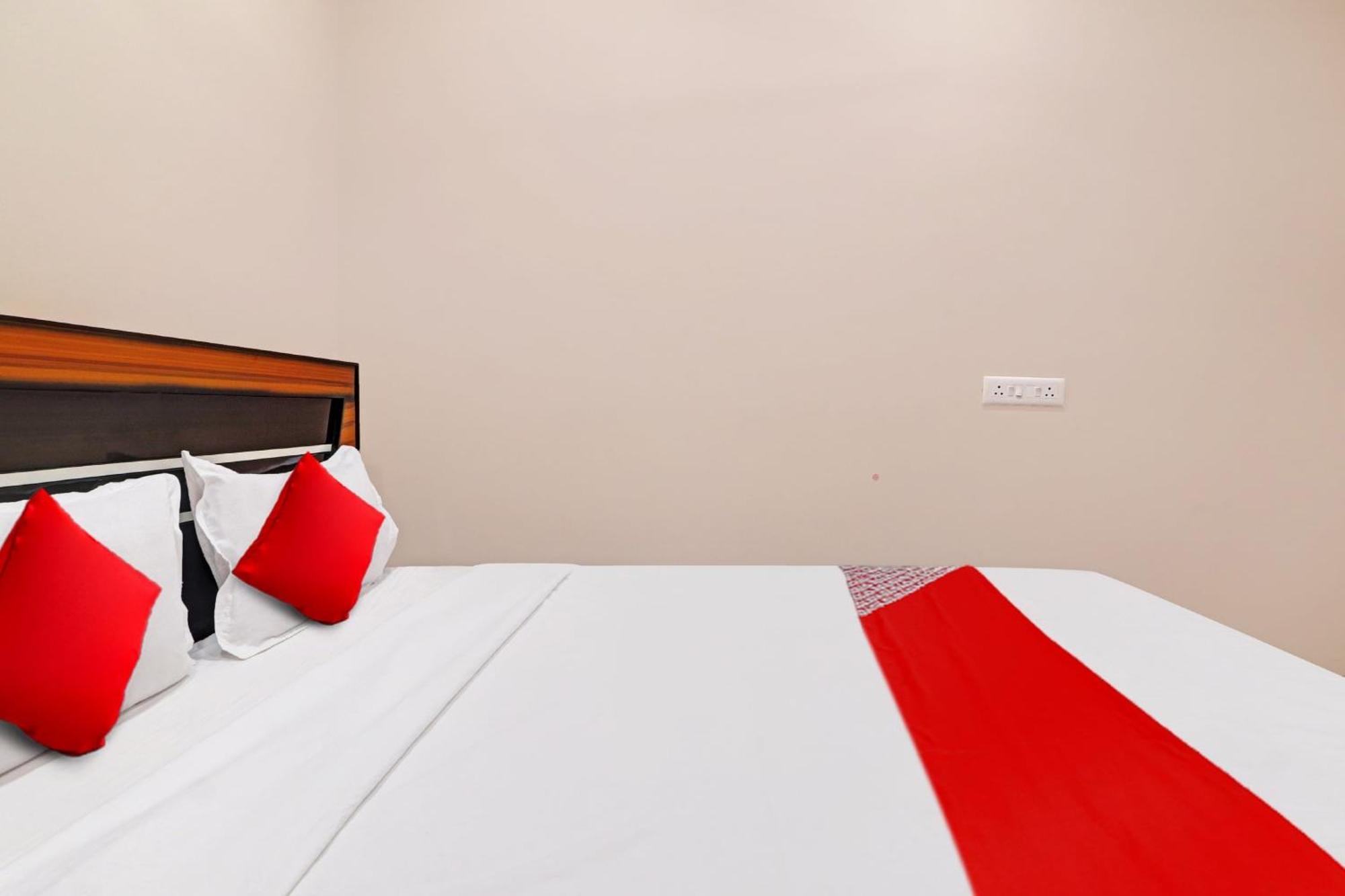 Hotel O Vasista Residency Хайдарабад Экстерьер фото